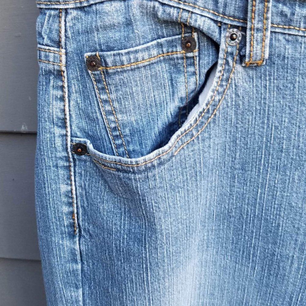 Signature Levi's Boot Cut Jeans Size 14 - Picture 5 of 11